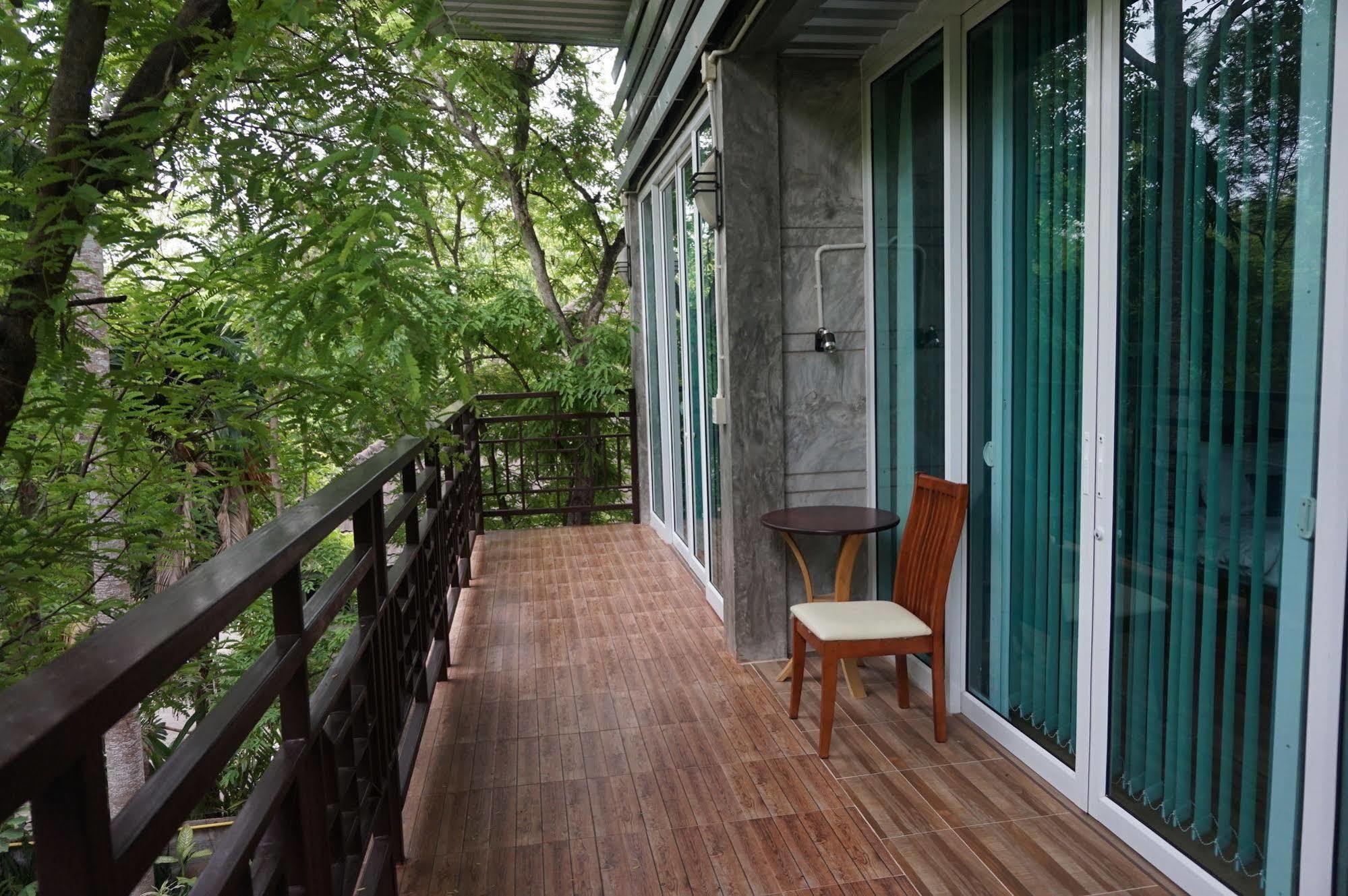 Loei Huen Hao Hug Home&Resort Екстер'єр фото