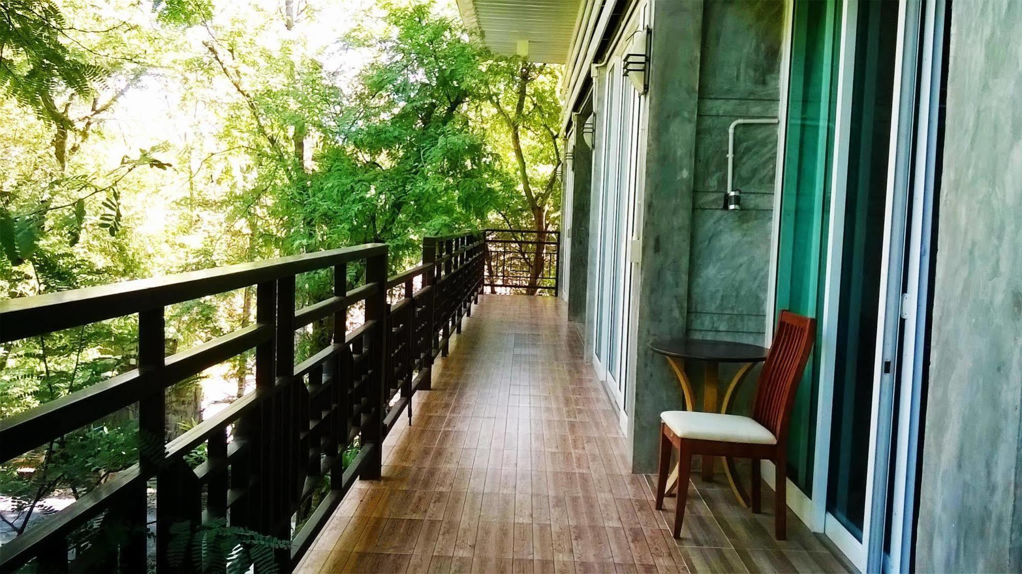Loei Huen Hao Hug Home&Resort Екстер'єр фото