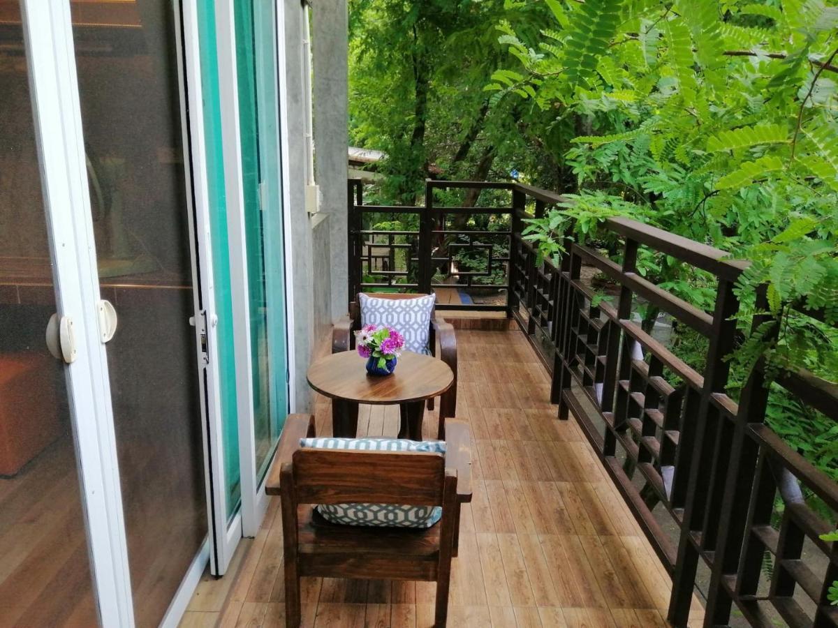 Loei Huen Hao Hug Home&Resort Екстер'єр фото